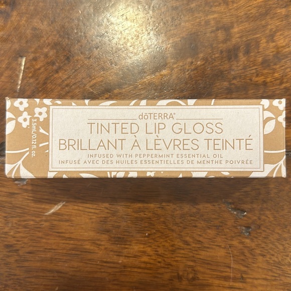 dōTERRA Makeup Nwt Dterra Tinted Lip Gloss Poshmark
